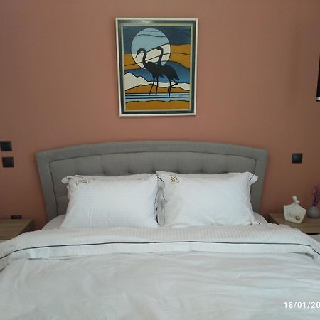 Swan Paradise Glyfada Apartment Athen Exterior foto