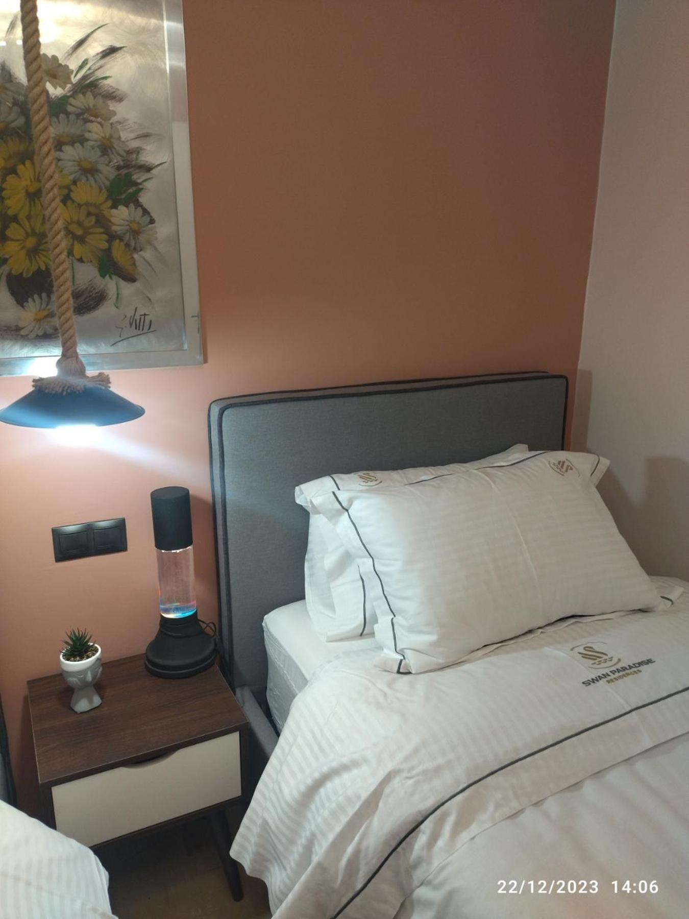 Swan Paradise Glyfada Apartment Athen Exterior foto