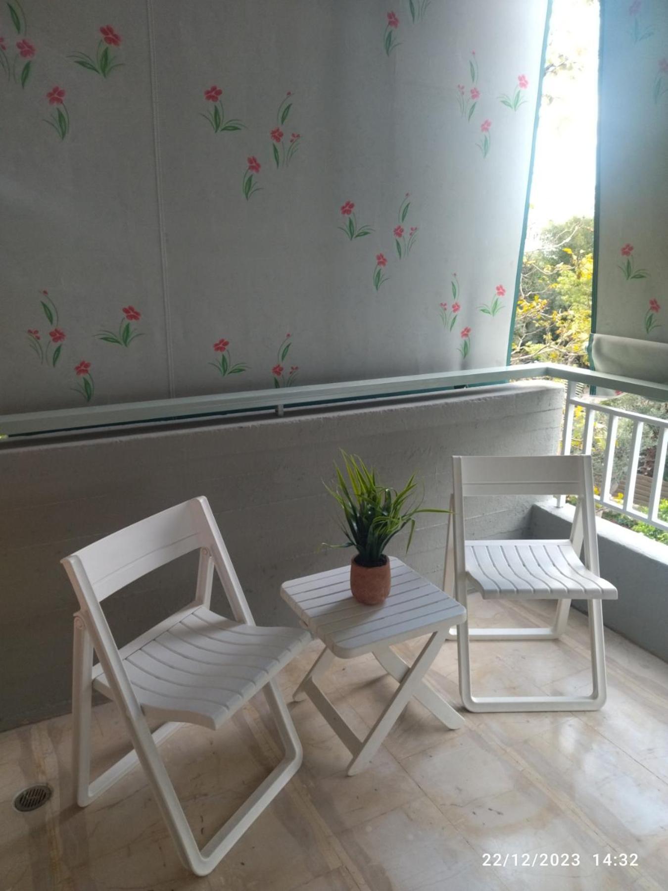 Swan Paradise Glyfada Apartment Athen Exterior foto